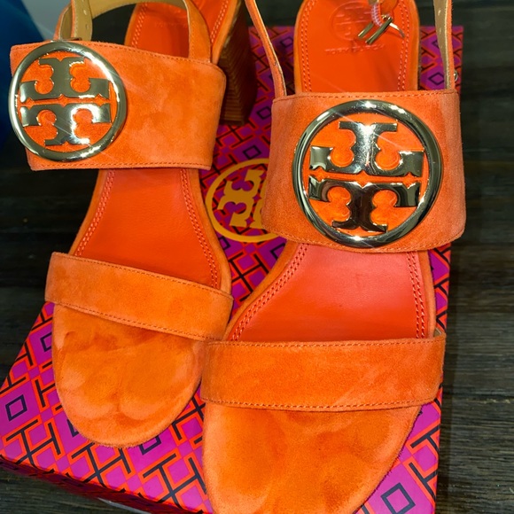 BRAND NEW women’s Tory Burch sandals - Picture 5 of 6